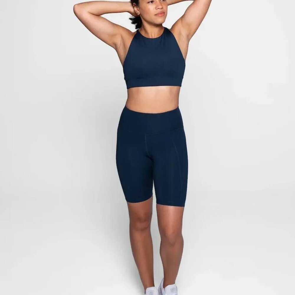 girlfriend collective Topanga High-Neck Sports Bra in Midnight Blue Size S